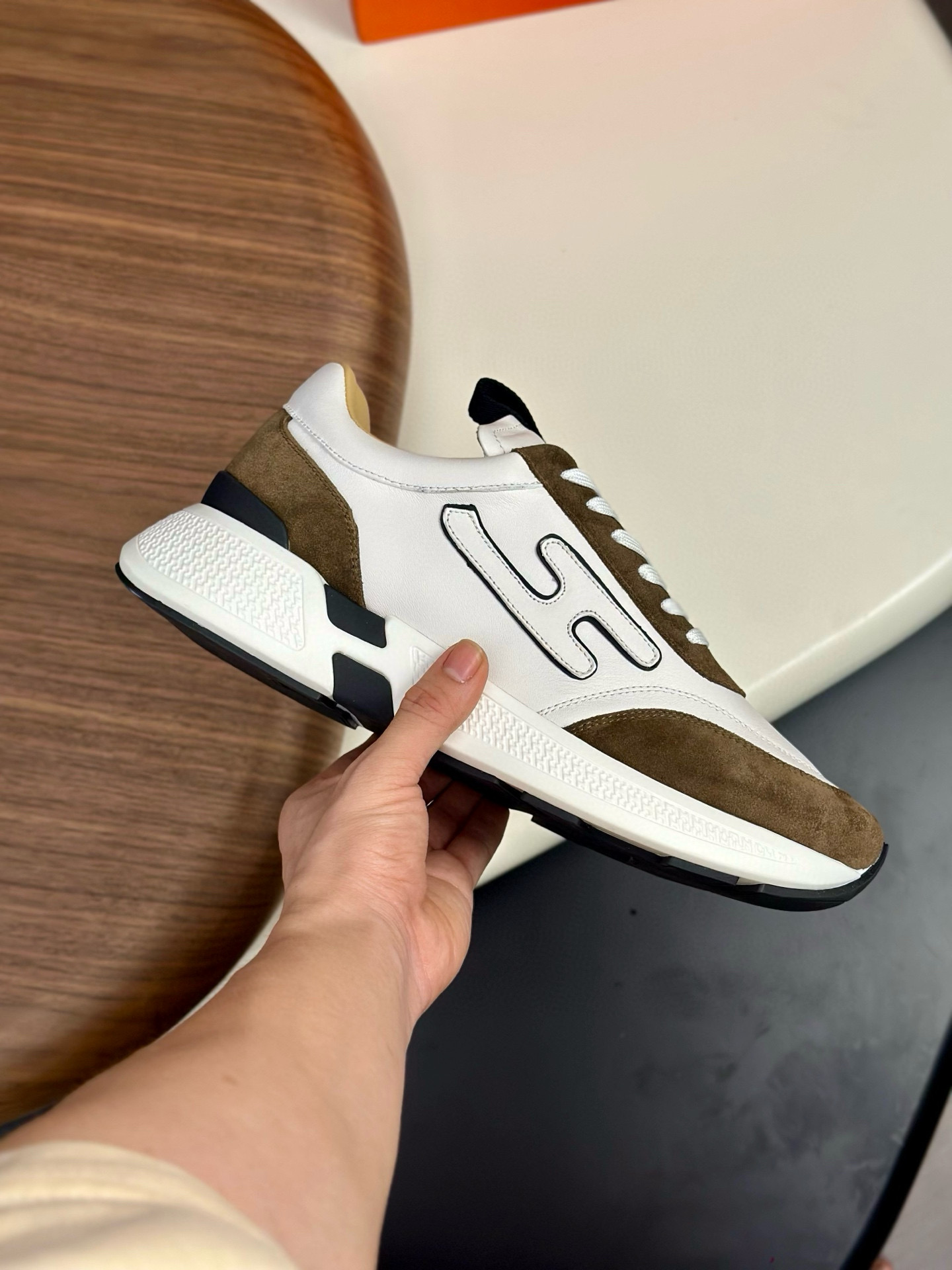 에르메스 남자 신발 운동화 스니커즈