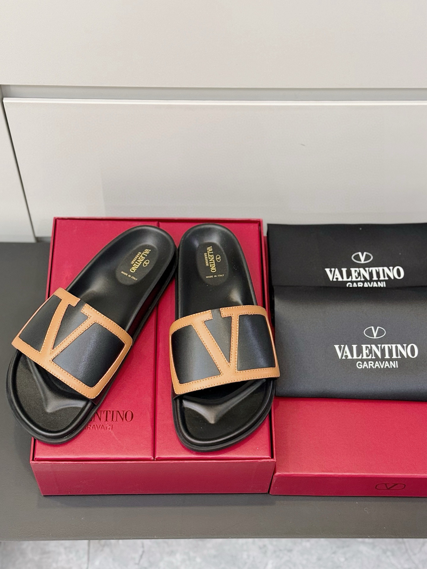 발렌티노 남자 슬리퍼