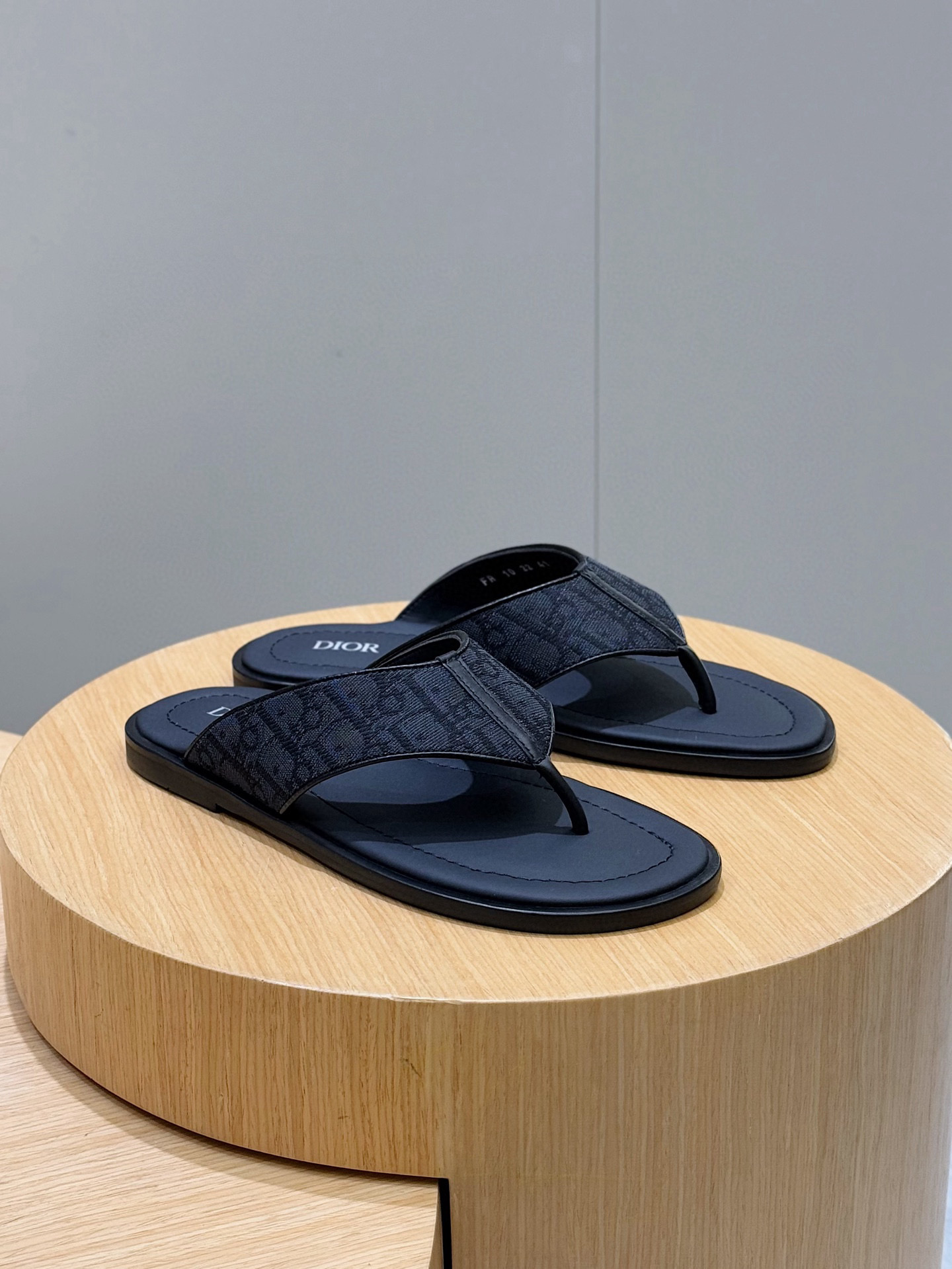 디올 남자 슬리퍼