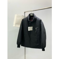 프라다 남자 패딩