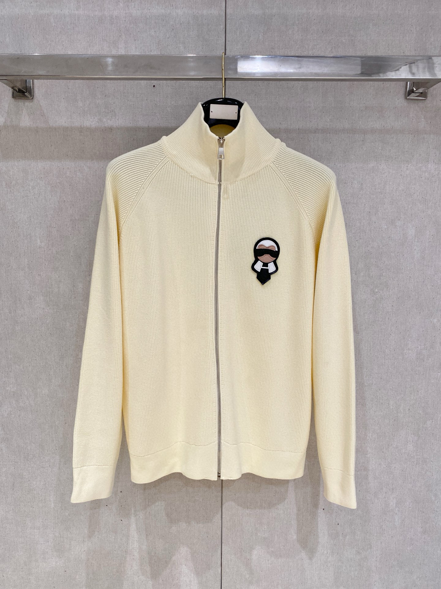 펜디 남자 가디건