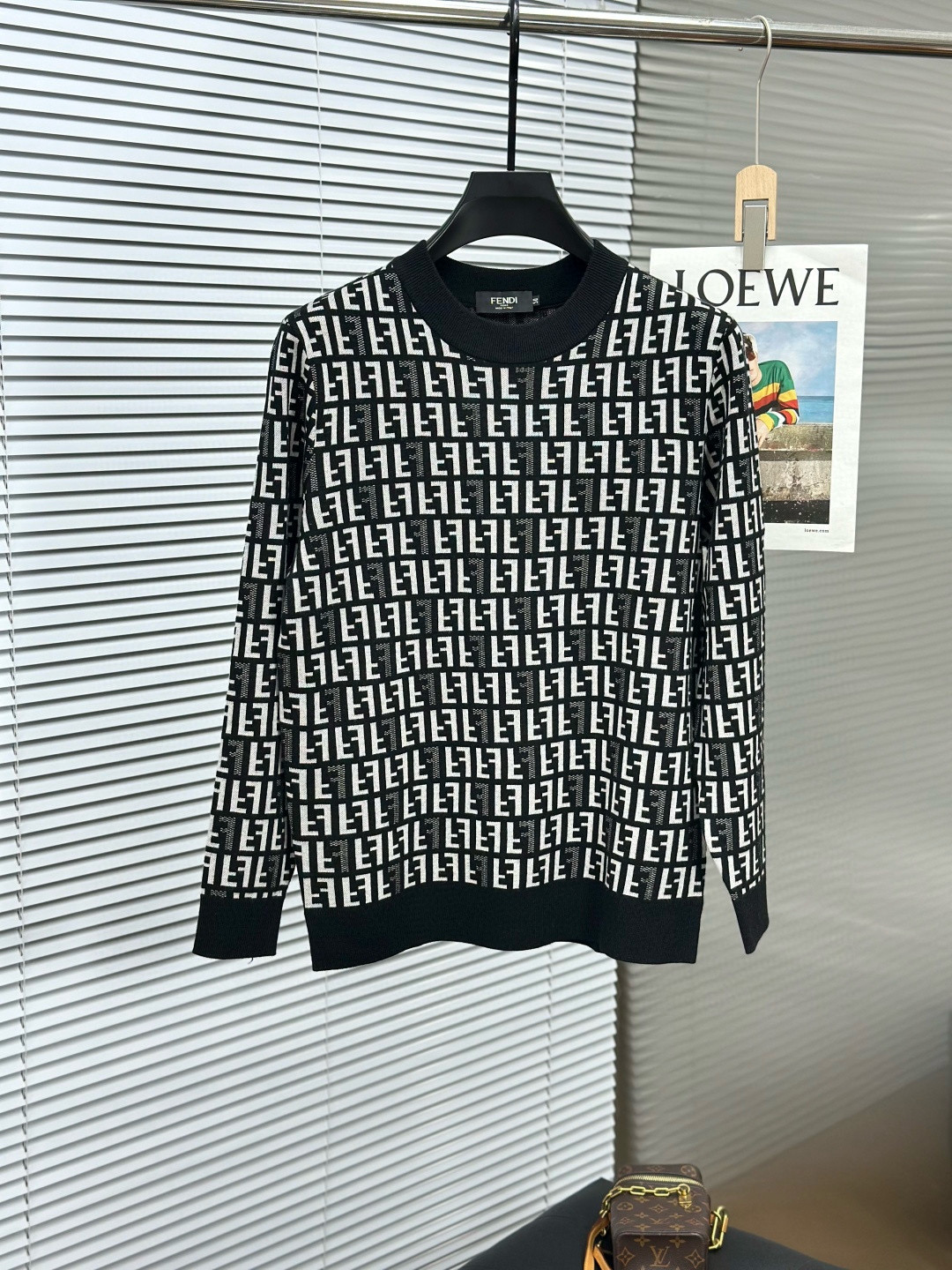 펜디 3컬러 남자 니트