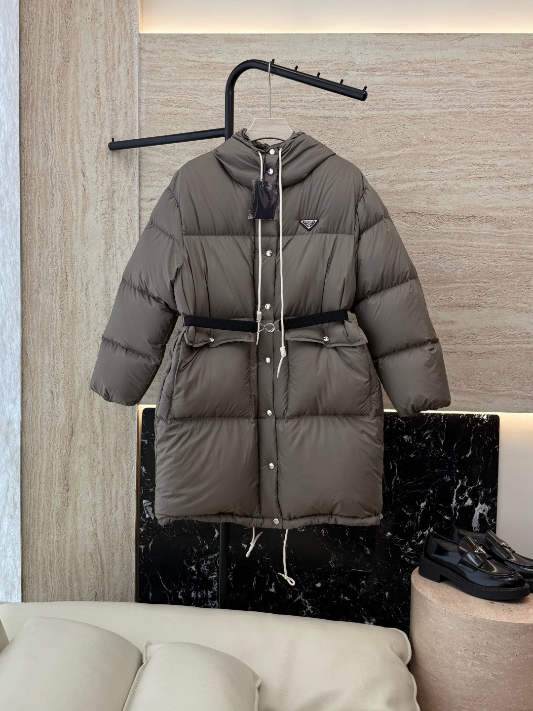 프라다 여자 패딩