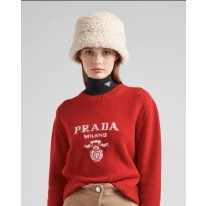 프라다 여자 니트