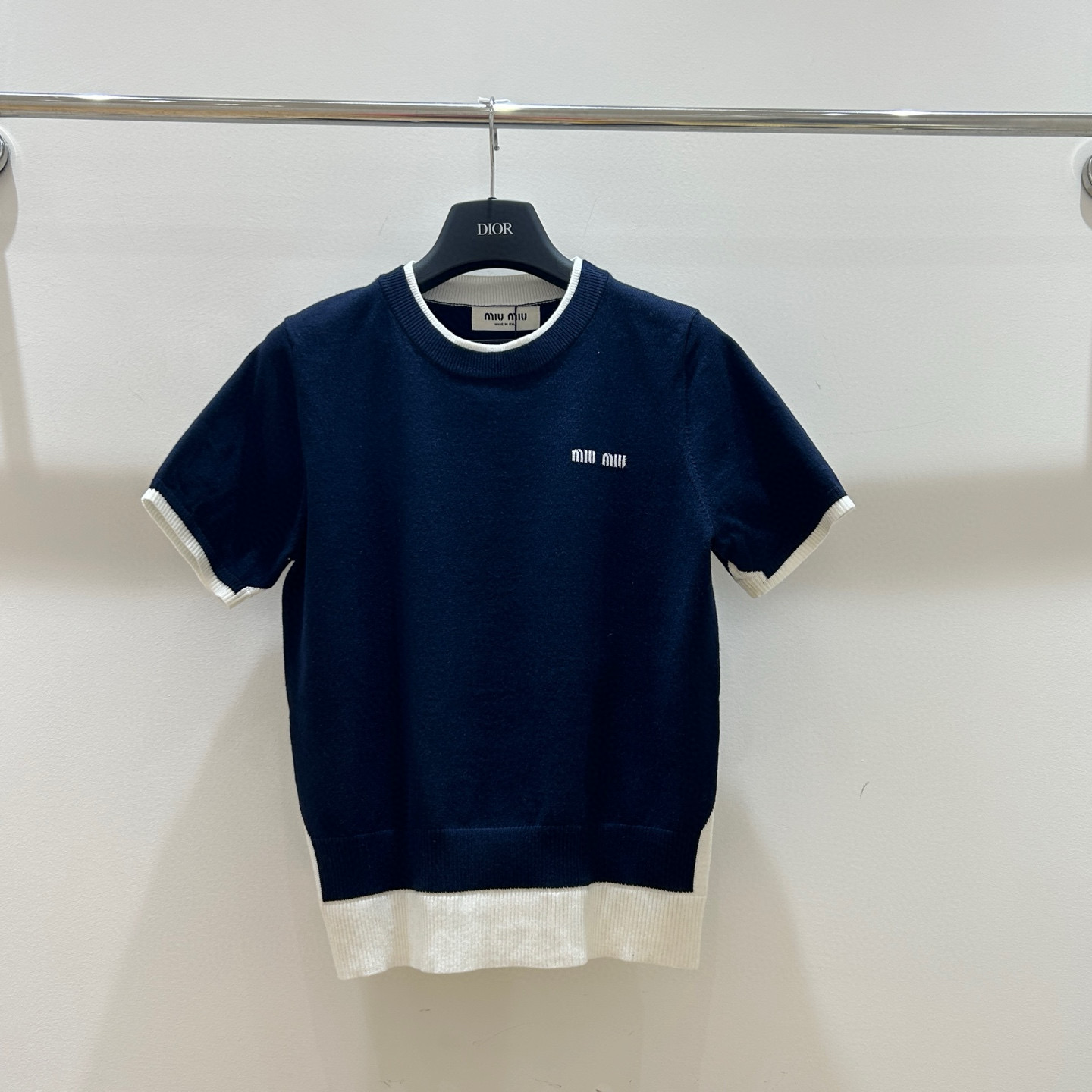 미우미우 2컬러 여자 반팔