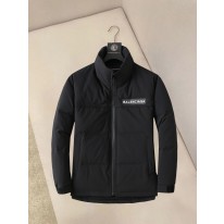 발렌시아가 남자 패딩