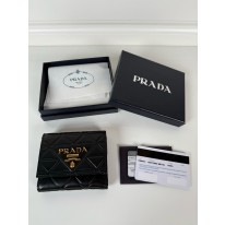프라다 1MH043 여자 반지갑